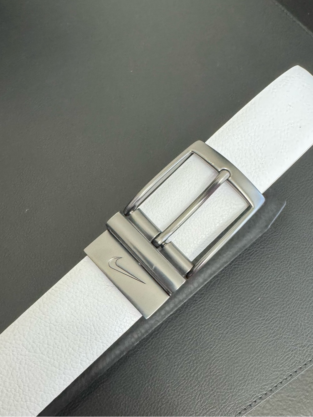 Nike Men’s White Leather Golf Belt